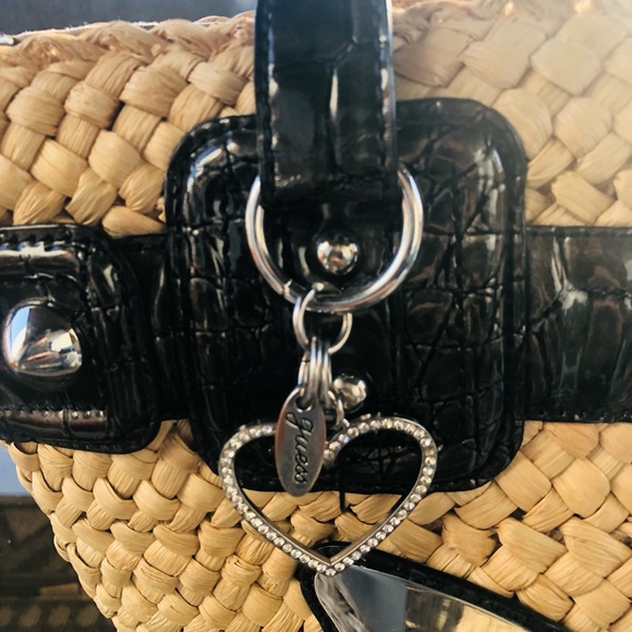 Guess handbag - Picture 3 of 5